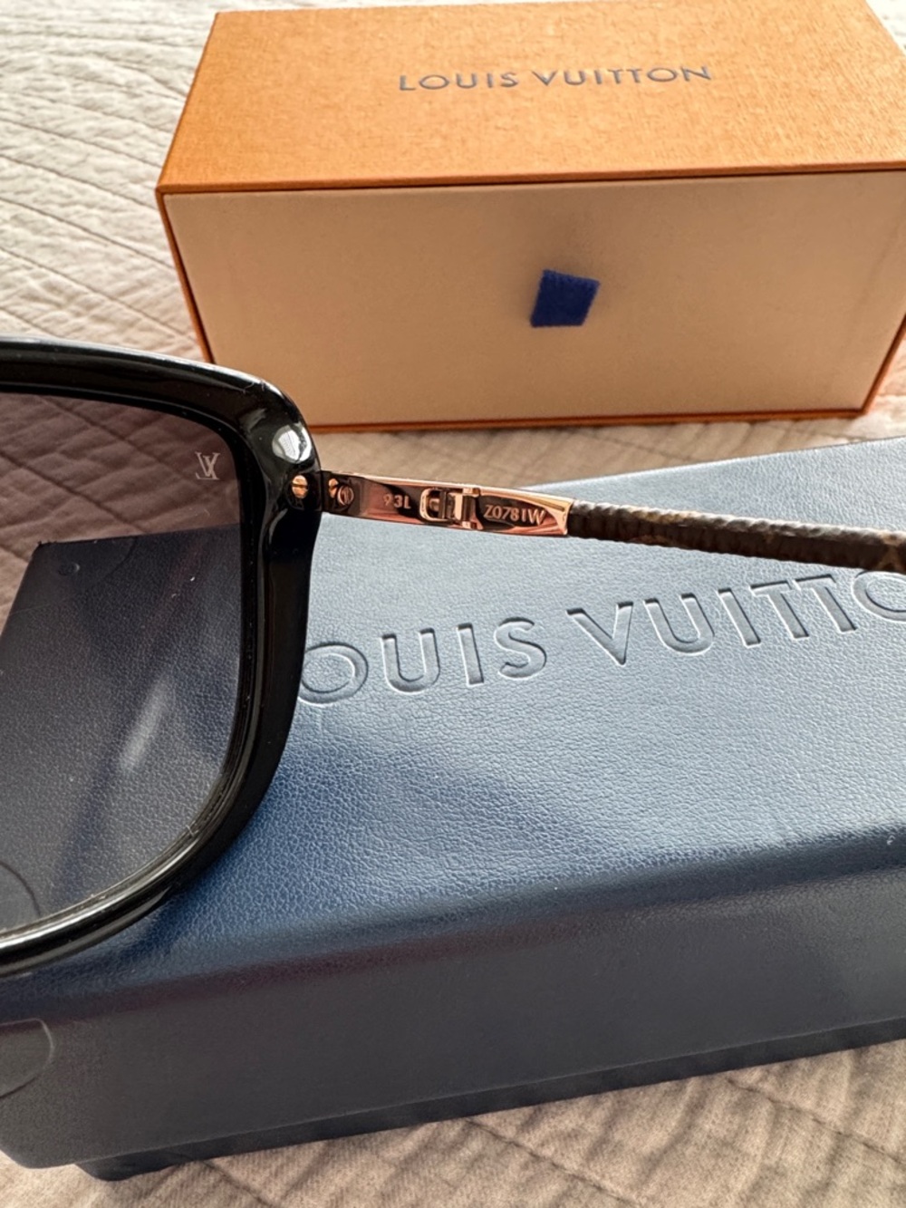Louis Vuitton Charlotte Sunglasses (Black Cat Eye Monogram Arms) - Picture 4 of 14